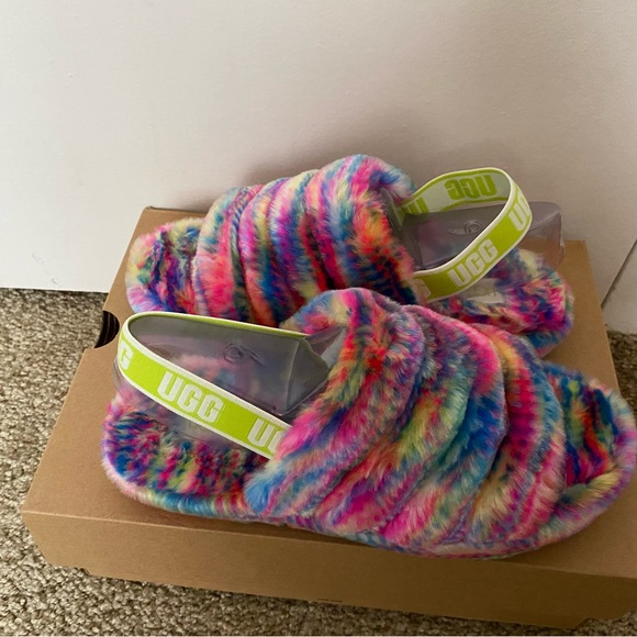 Ugg slides - Picture 4 of 5